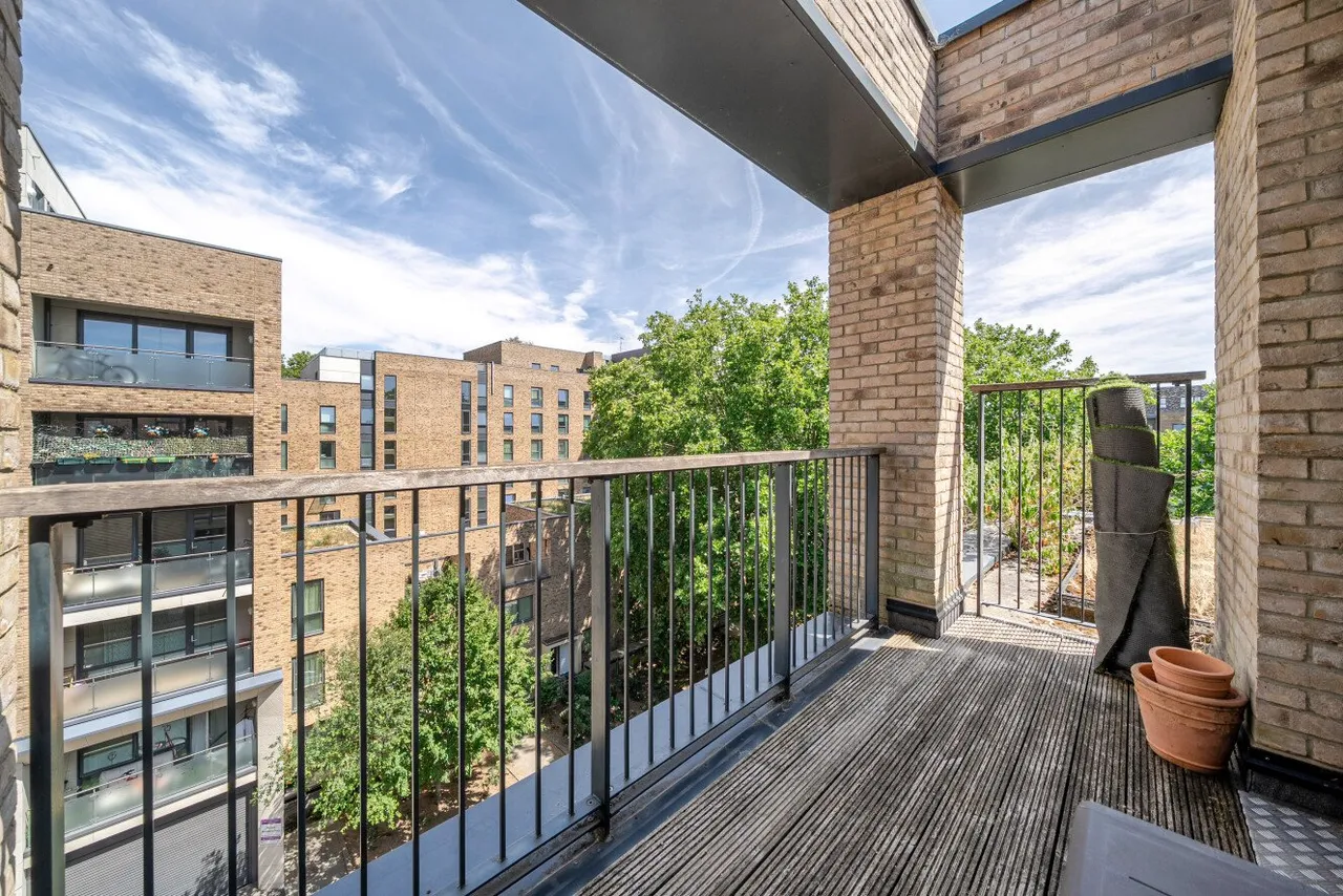 Palmerston Road, Acton, W3, photo 13