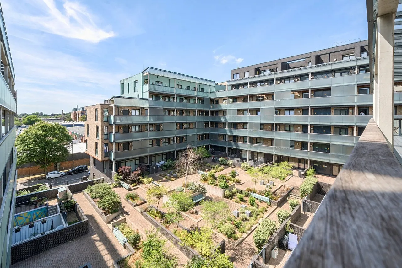 Palmerston Road, Acton, W3, photo 10