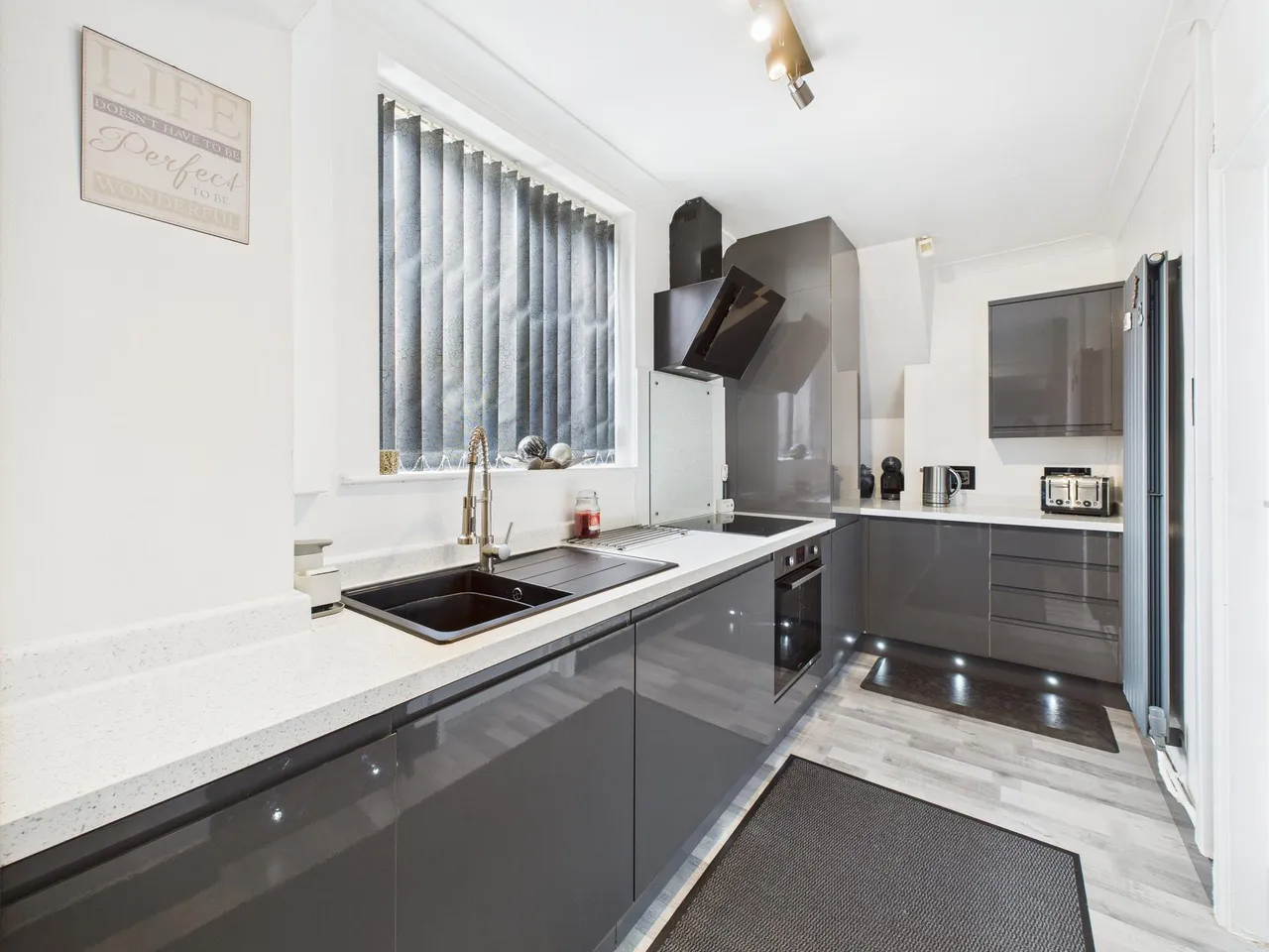 Hawes Avenue, Carr Mill, WA11, photo 8