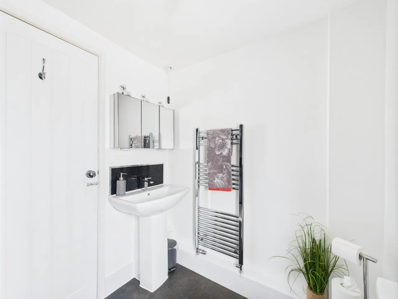 Hawes Avenue, Carr Mill, WA11, photo 28