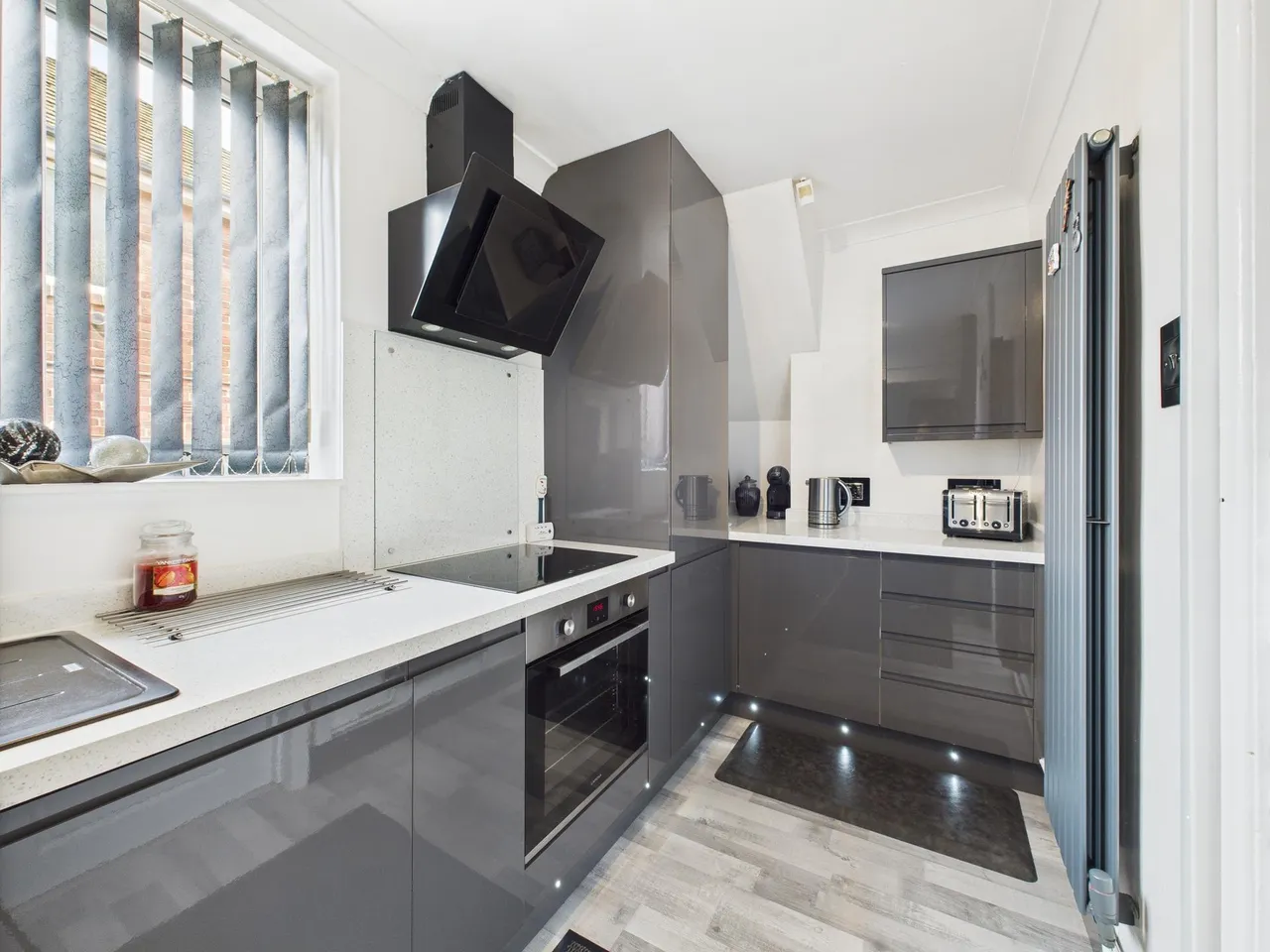 Hawes Avenue, Carr Mill, WA11, photo 11