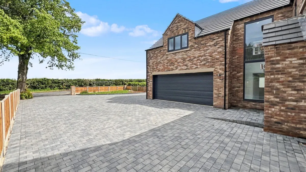 Station Road, Hibaldstow, photo 28