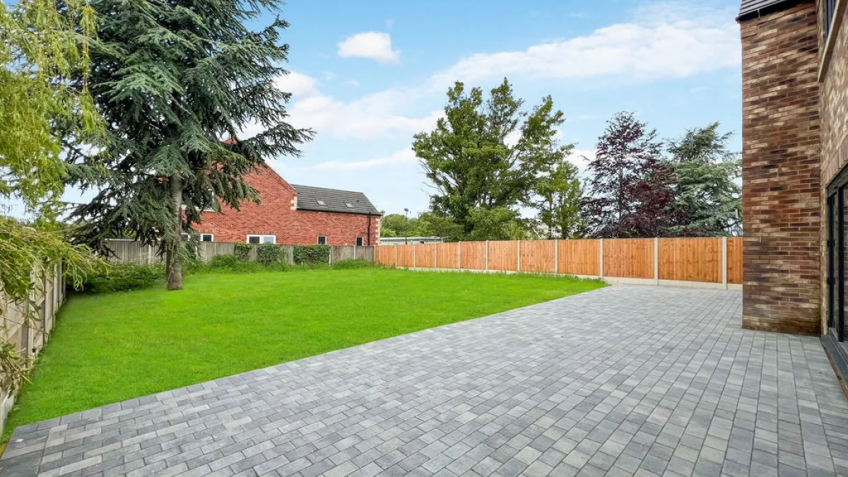 Station Road, Hibaldstow, photo 31