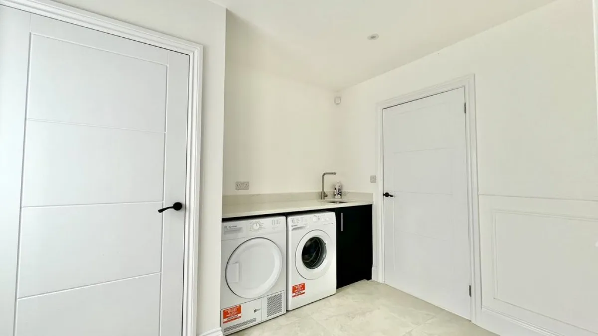 Station Road, Hibaldstow, photo 13