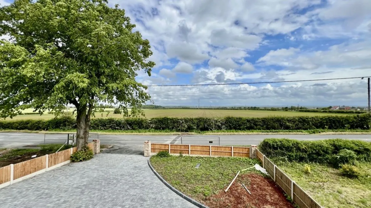 Station Road, Hibaldstow, photo 16