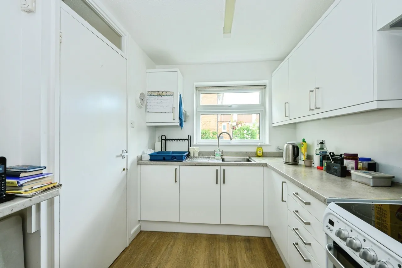 Sparrowsmead, Redhill, RH1, photo 12