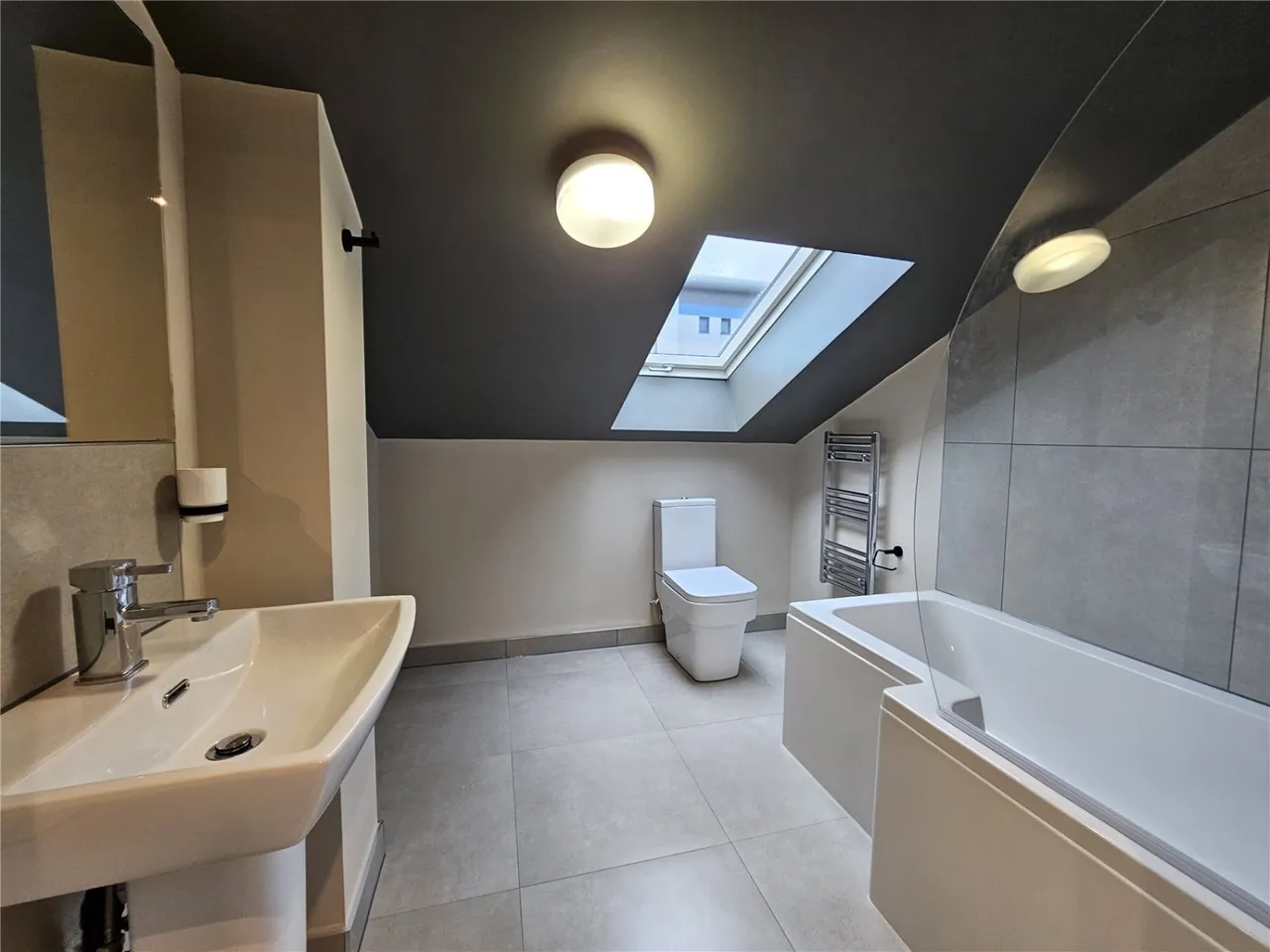 1 bed flat to rent, Western Road, Romford, RM1