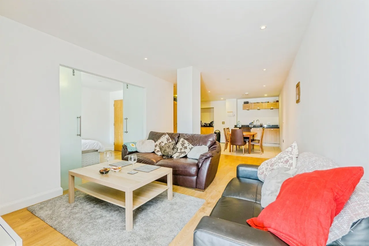 Barry Lane, Cardiff, CF10, photo 10