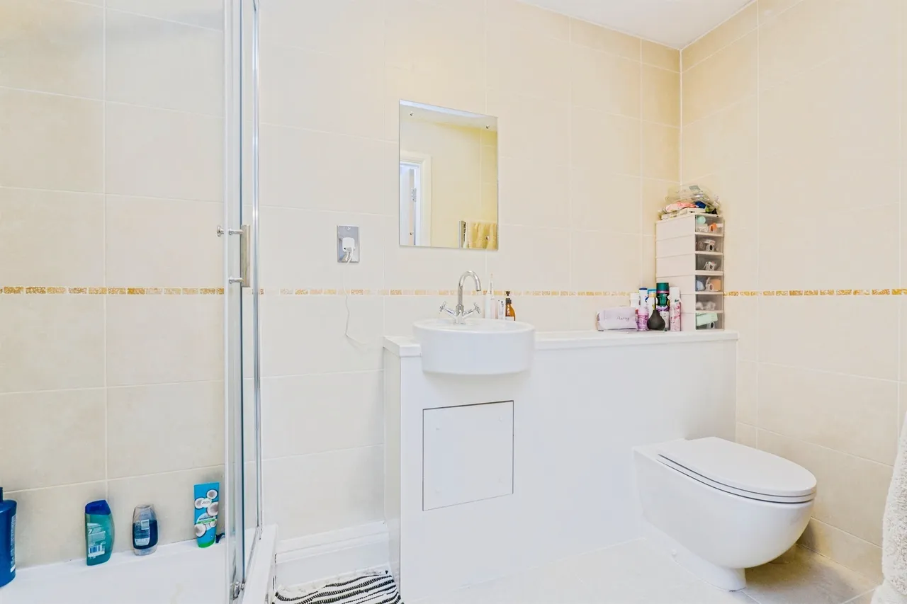 Barry Lane, Cardiff, CF10, photo 16