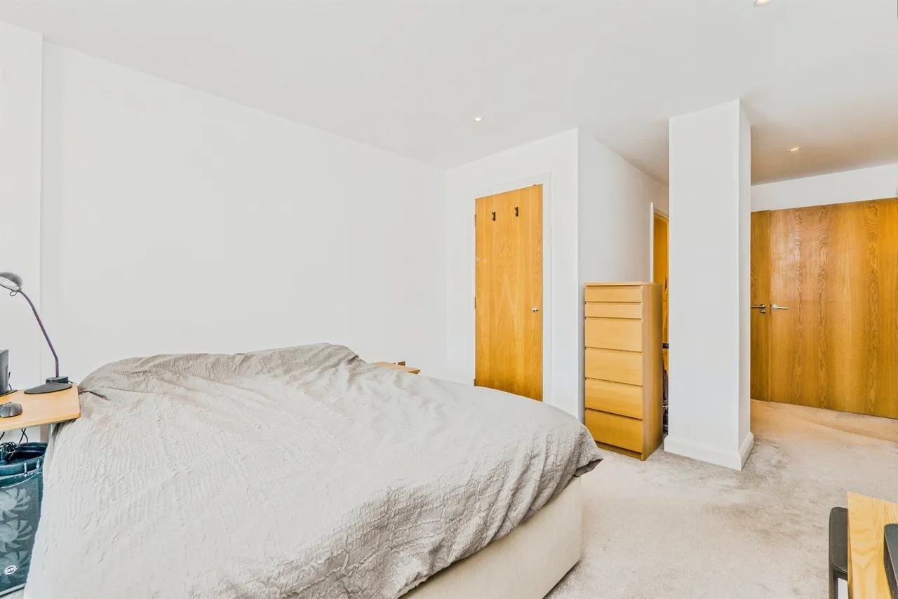 Barry Lane, Cardiff, CF10, photo 15