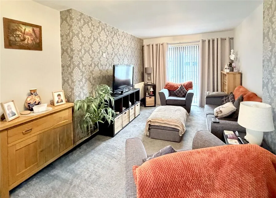 Bly Road, Darfield, S73, photo 2