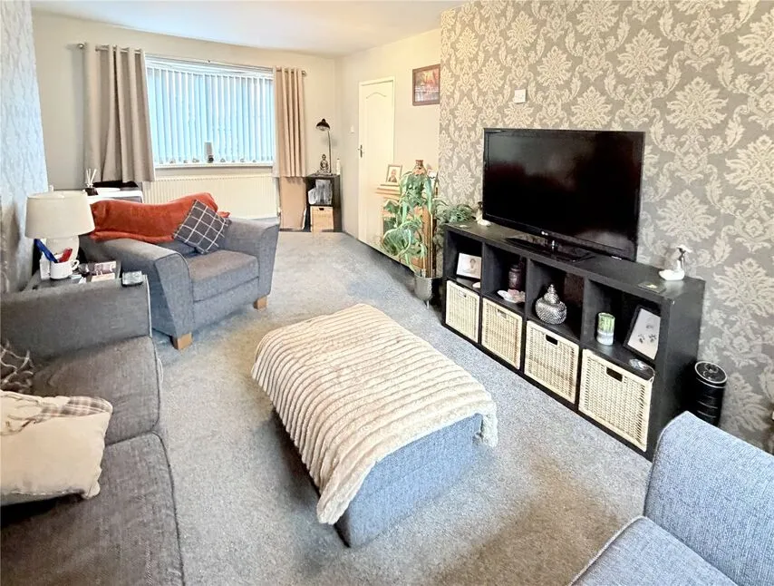 Bly Road, Darfield, S73, photo 3