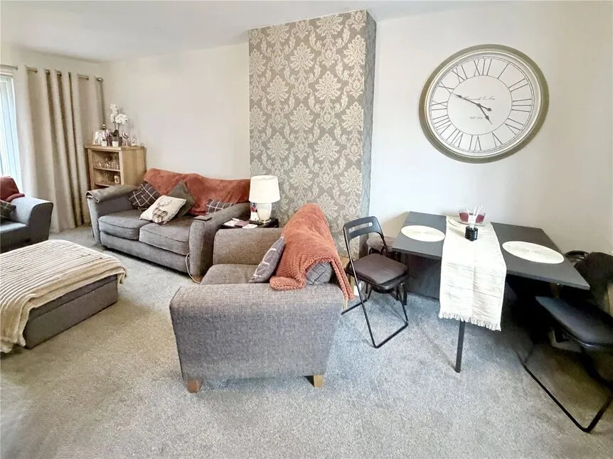 Bly Road, Darfield, S73, photo 4