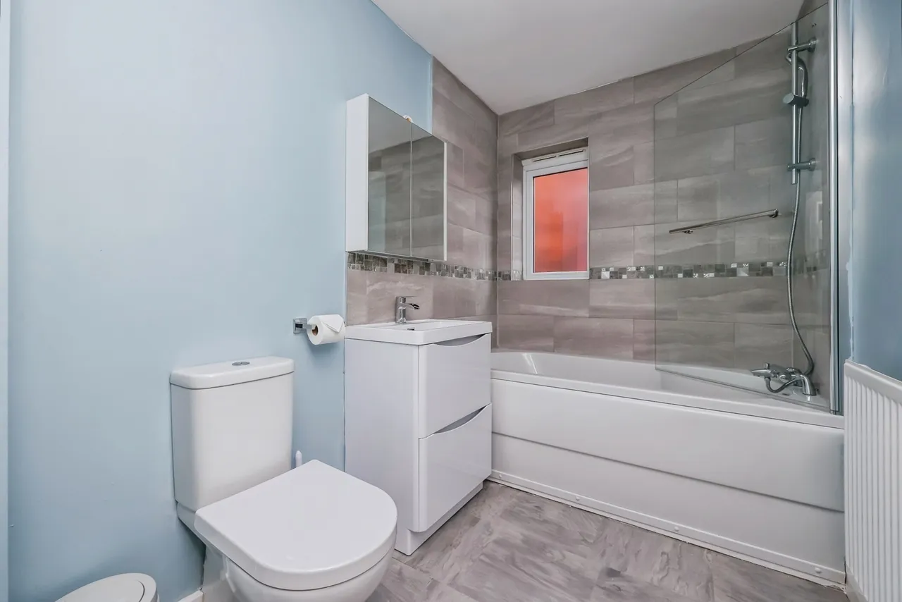 Spitfire Way, Hucknall, NG15, photo 16