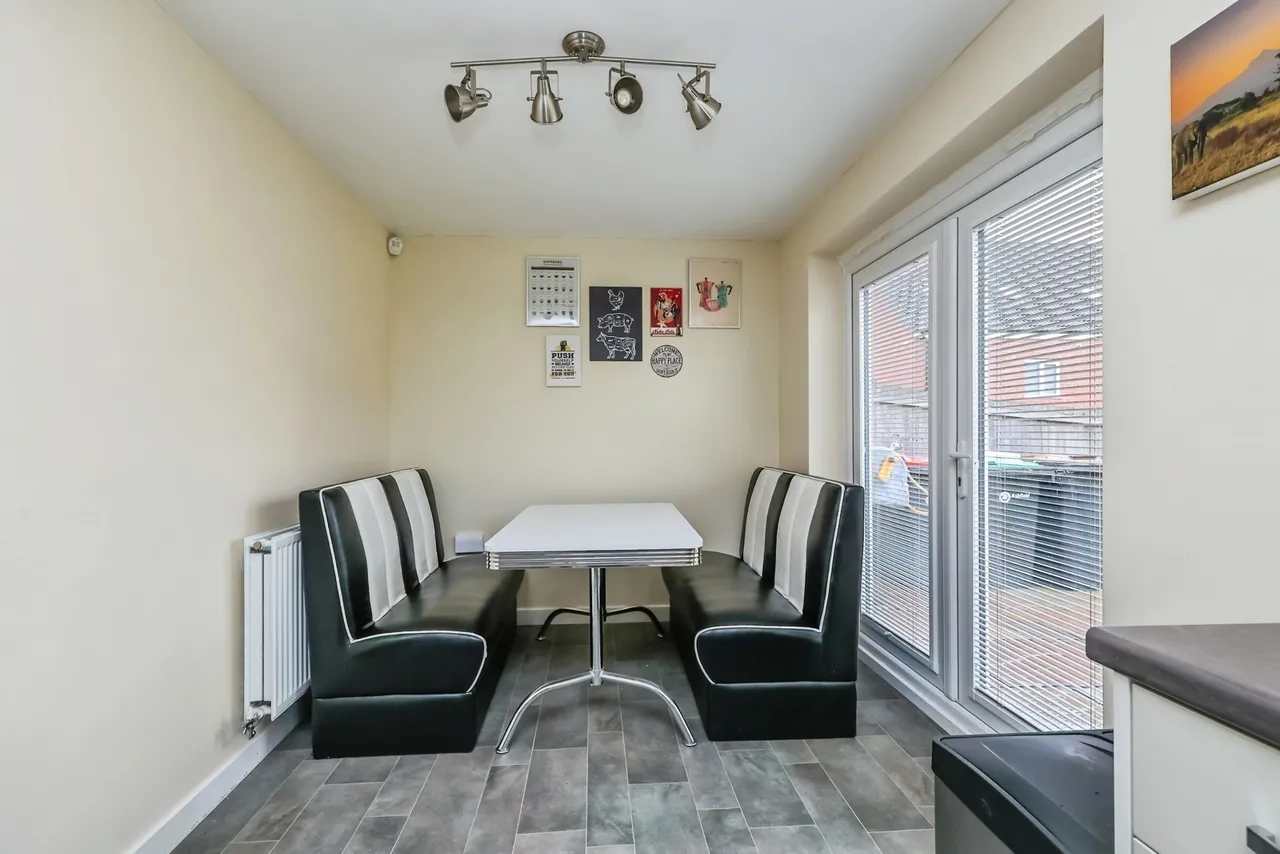 Spitfire Way, Hucknall, NG15, photo 3