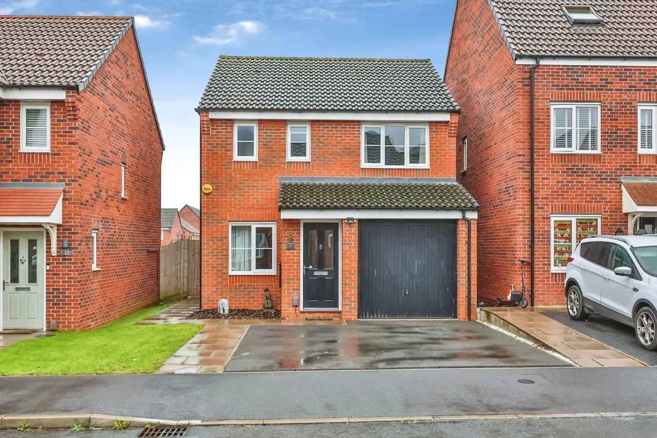 3 bed house for sale, Spitfire Way, Hucknall, NG15