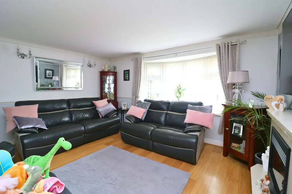 Burghley Drive, West Bromwich, B71, photo 4