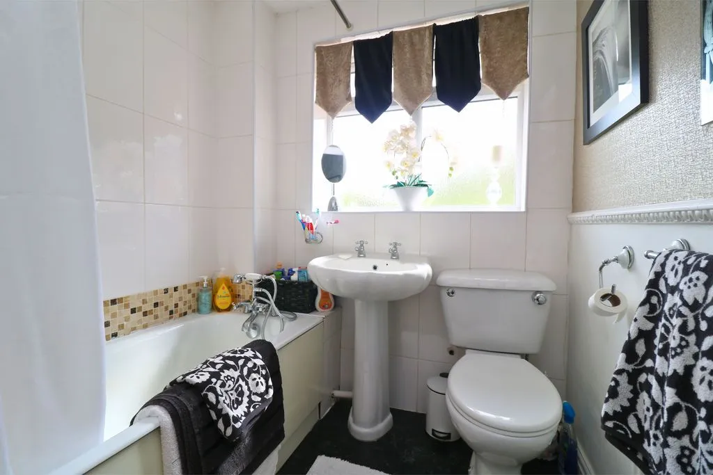 Burghley Drive, West Bromwich, B71, photo 11