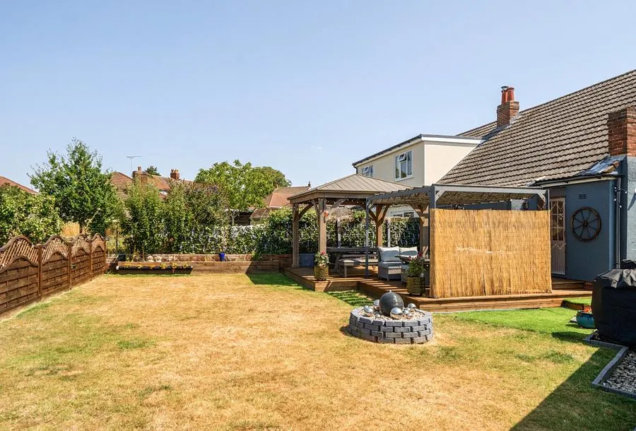 Heath Gardens, Coalpit Heath, BS36, photo 4