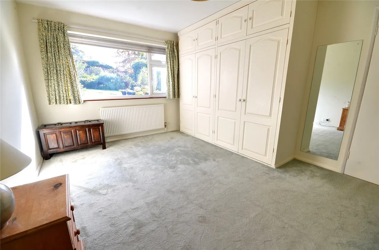 Musgrave Avenue, East Grinstead, RH19, photo 5