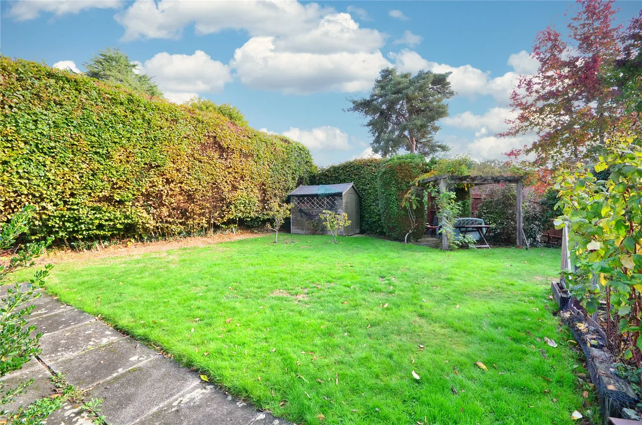 Musgrave Avenue, East Grinstead, RH19, photo 20
