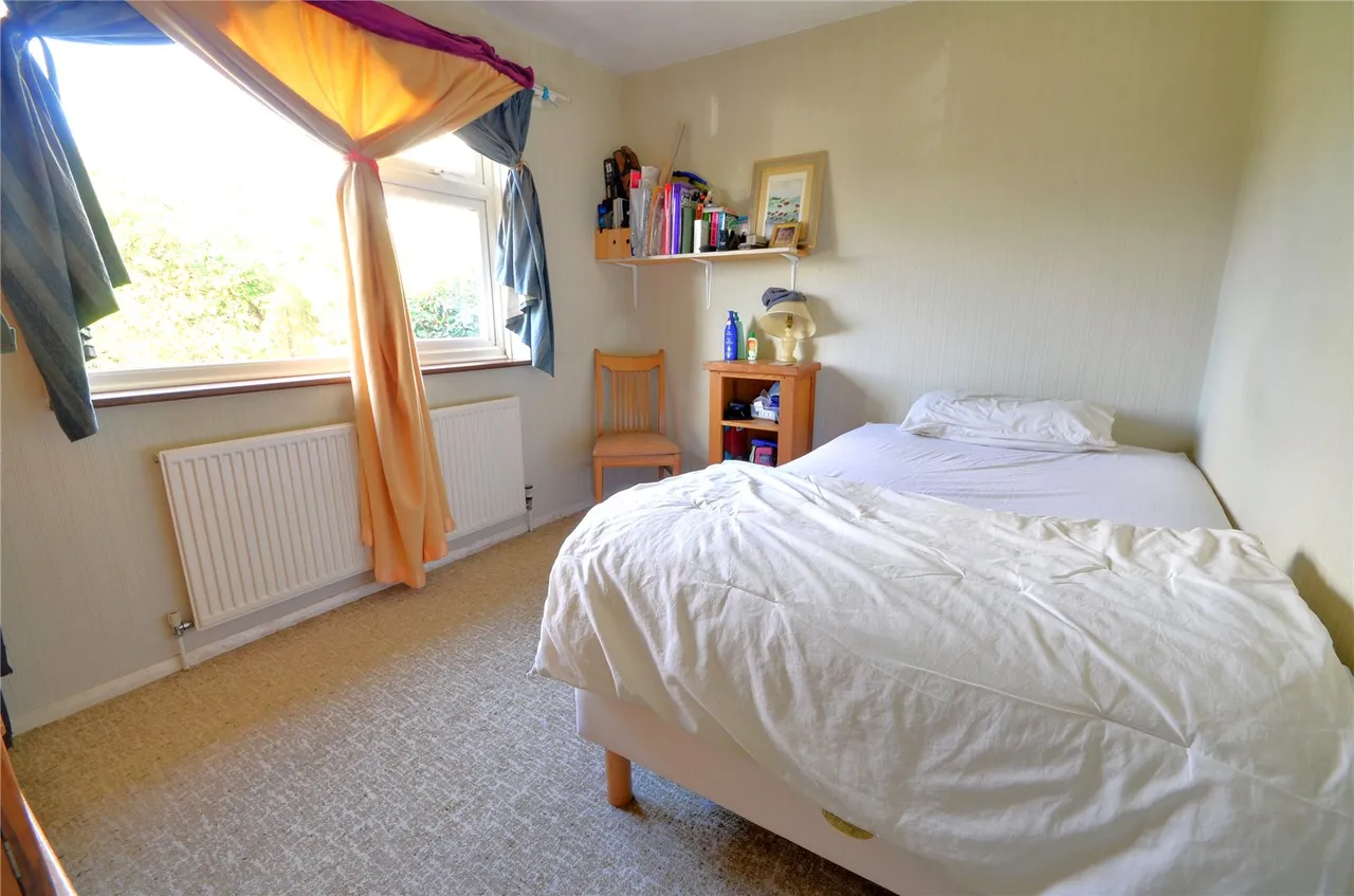 Musgrave Avenue, East Grinstead, RH19, photo 6