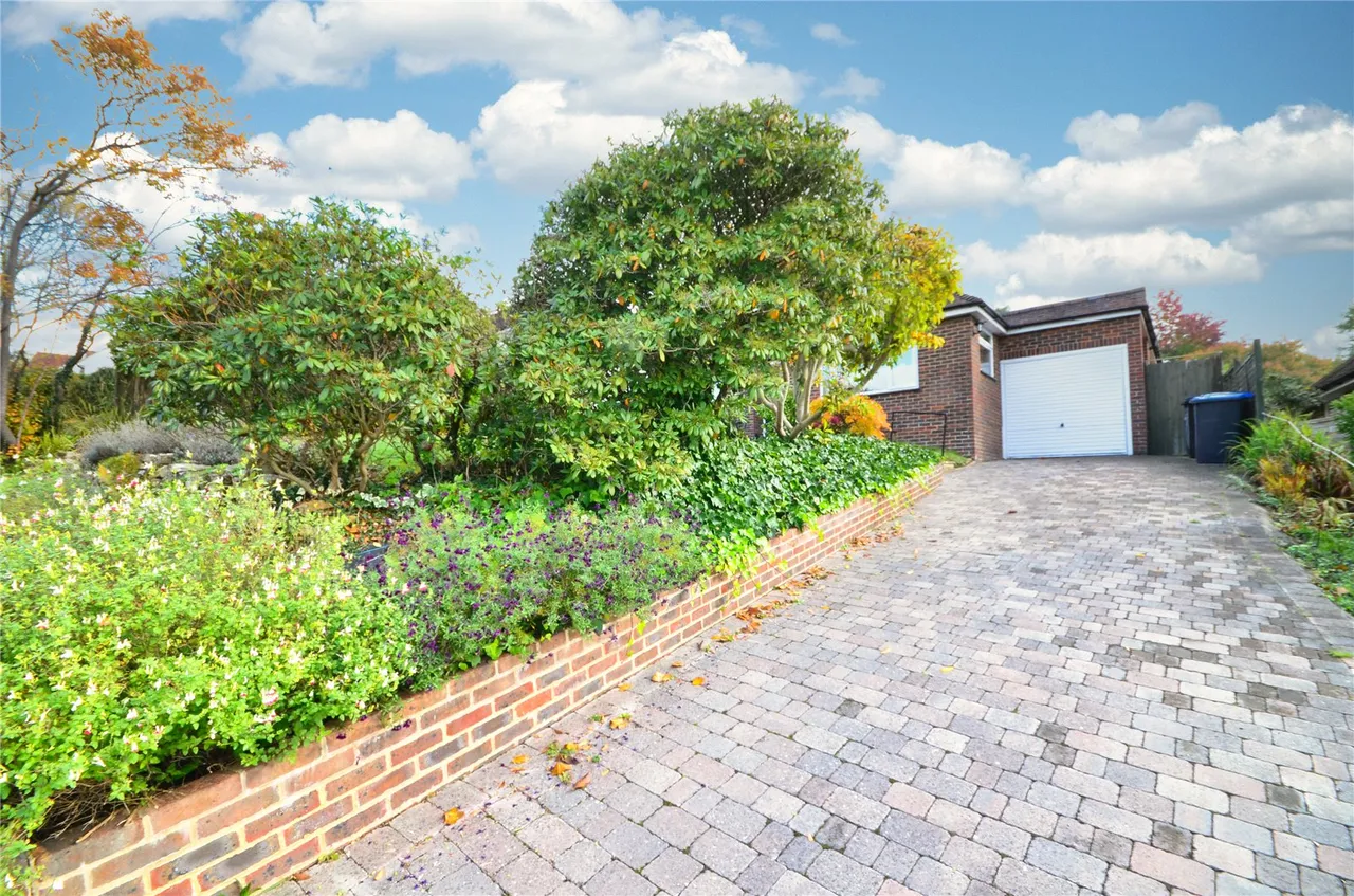 Musgrave Avenue, East Grinstead, RH19, photo 25