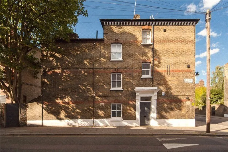 2 bed flat for sale, St Peters Street, Angel, N1
