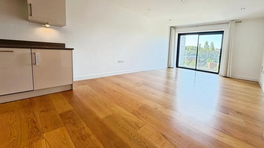 Racecourse Road, Newbury, RG14, photo 3