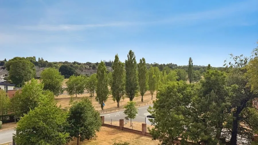 Racecourse Road, Newbury, RG14, photo 13