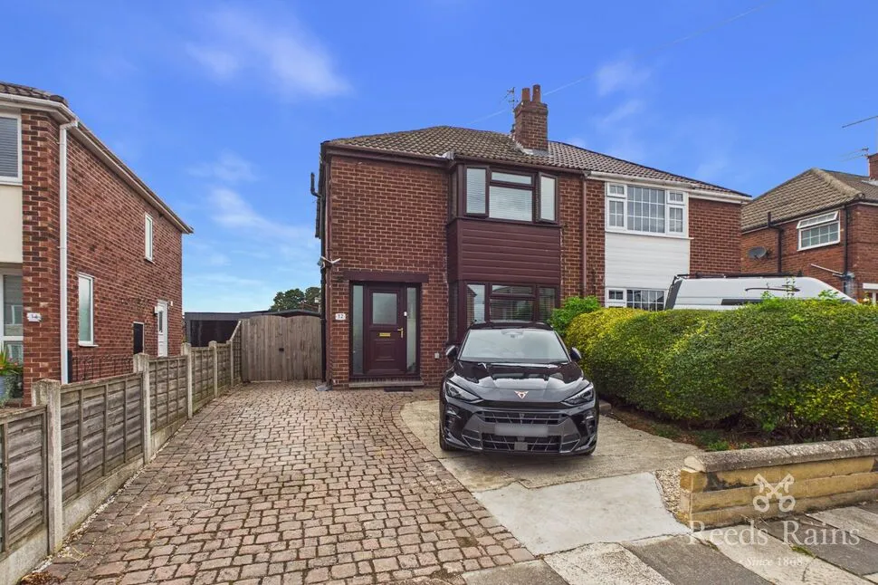 3 bed house for sale — Windermere Road, West Yorkshire, WF10