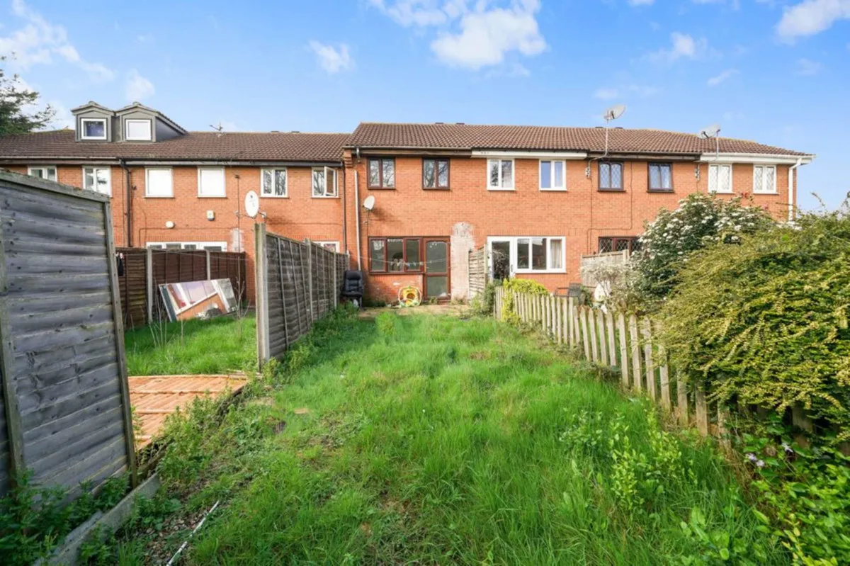 2 bed house for sale — London, SE28 0DJ