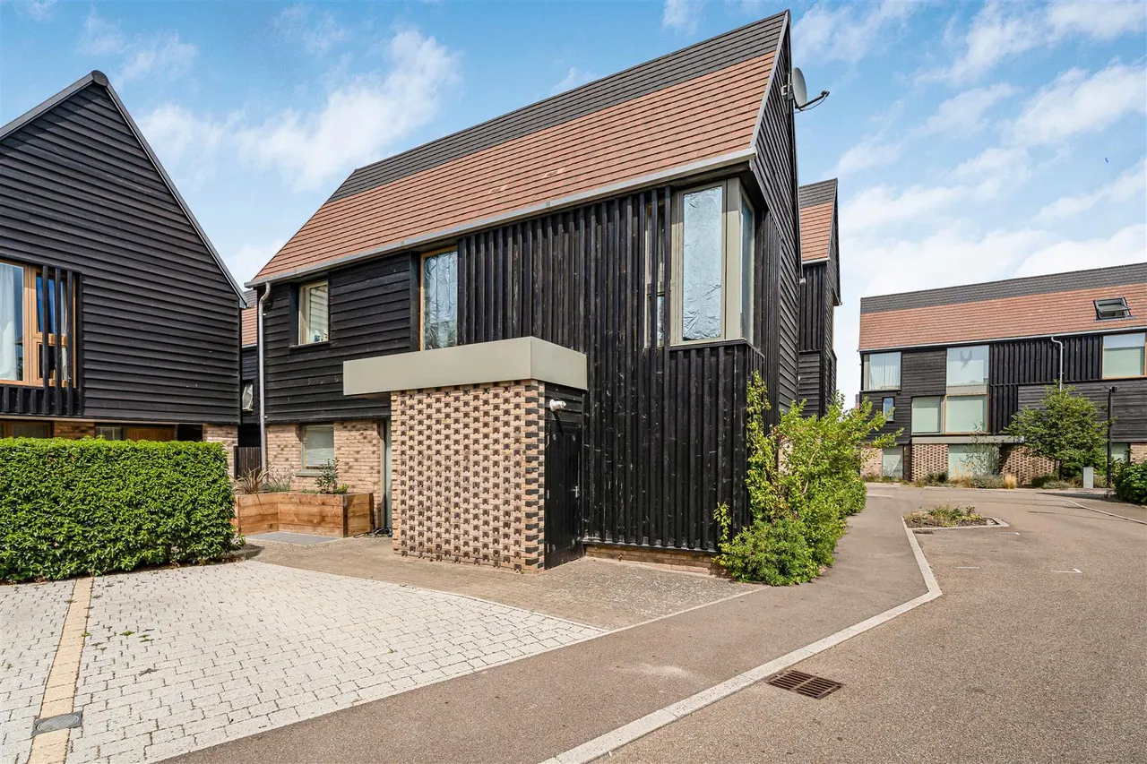 Royal Way, Trumpington, CB2, photo 28