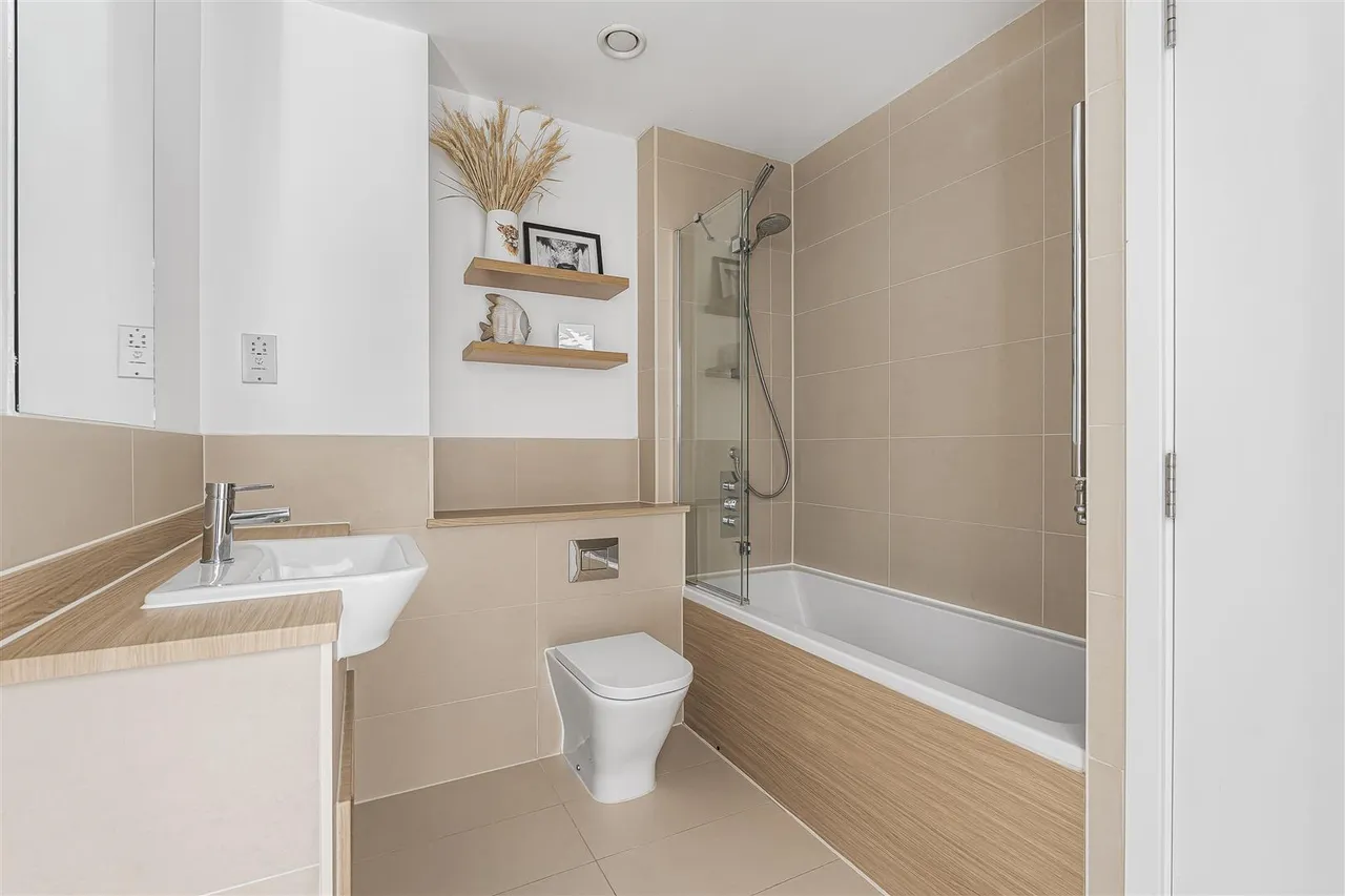 Royal Way, Trumpington, CB2, photo 16