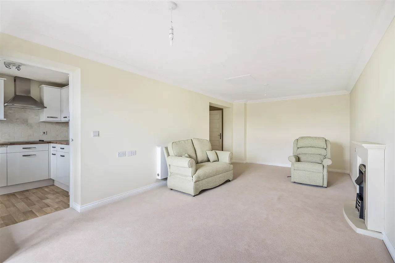 Broomstick Hall Road, Waltham Abbey, EN9, photo 5