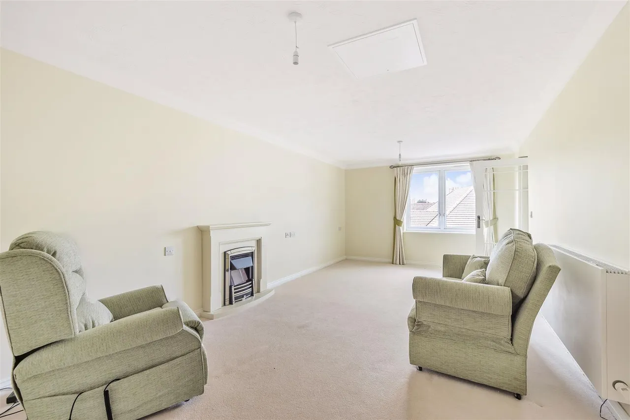 Broomstick Hall Road, Waltham Abbey, EN9, photo 4