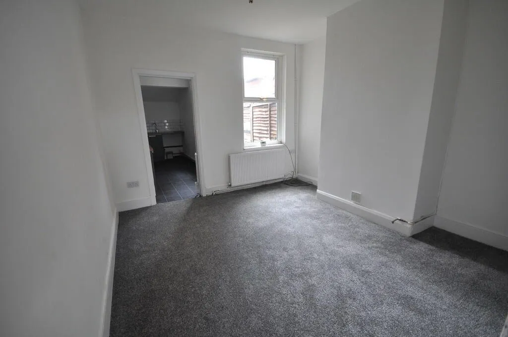 Queen Street, Burton-on-Trent, DE14, photo 4