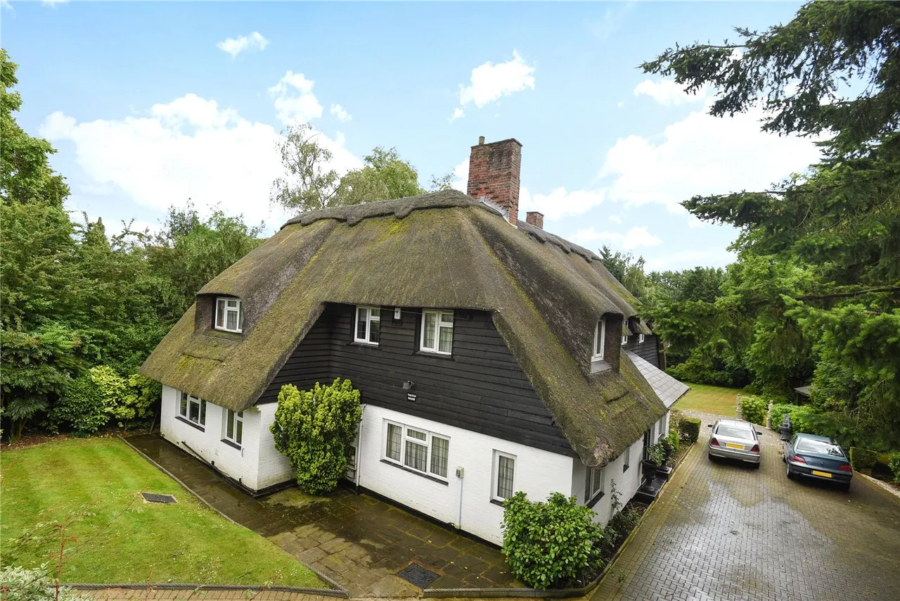 South View Road, Pinner Fees Apply, HA5, photo 32