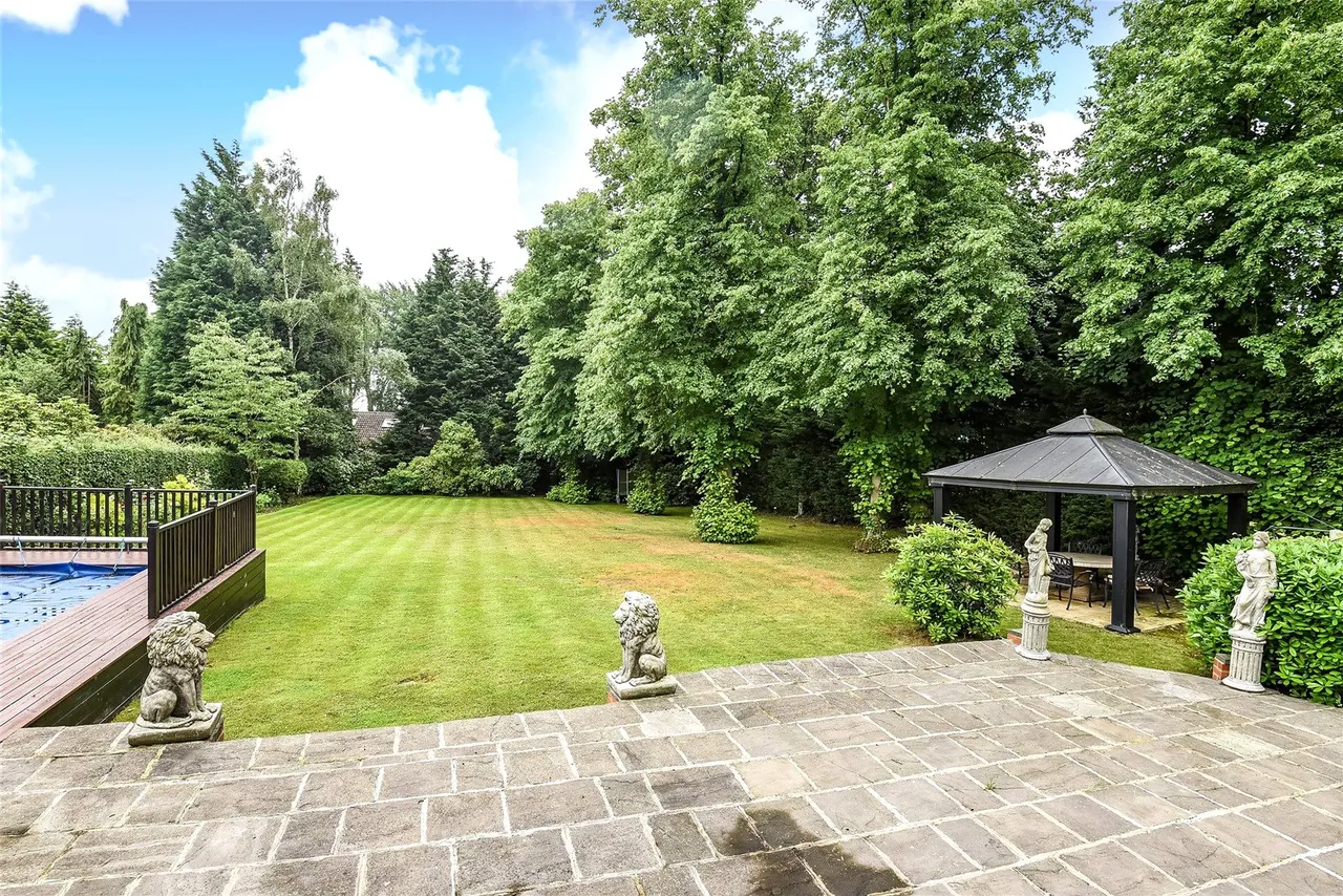 South View Road, Pinner Fees Apply, HA5, photo 29