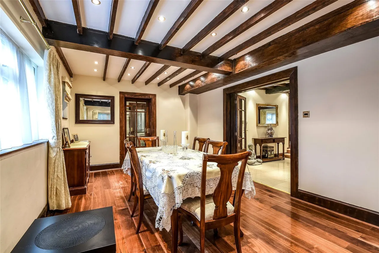 South View Road, Pinner Fees Apply, HA5, photo 17