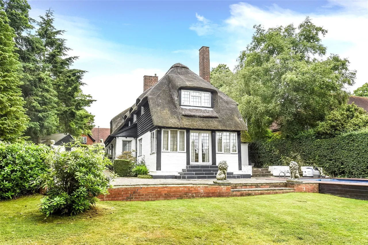 South View Road, Pinner Fees Apply, HA5, photo 18