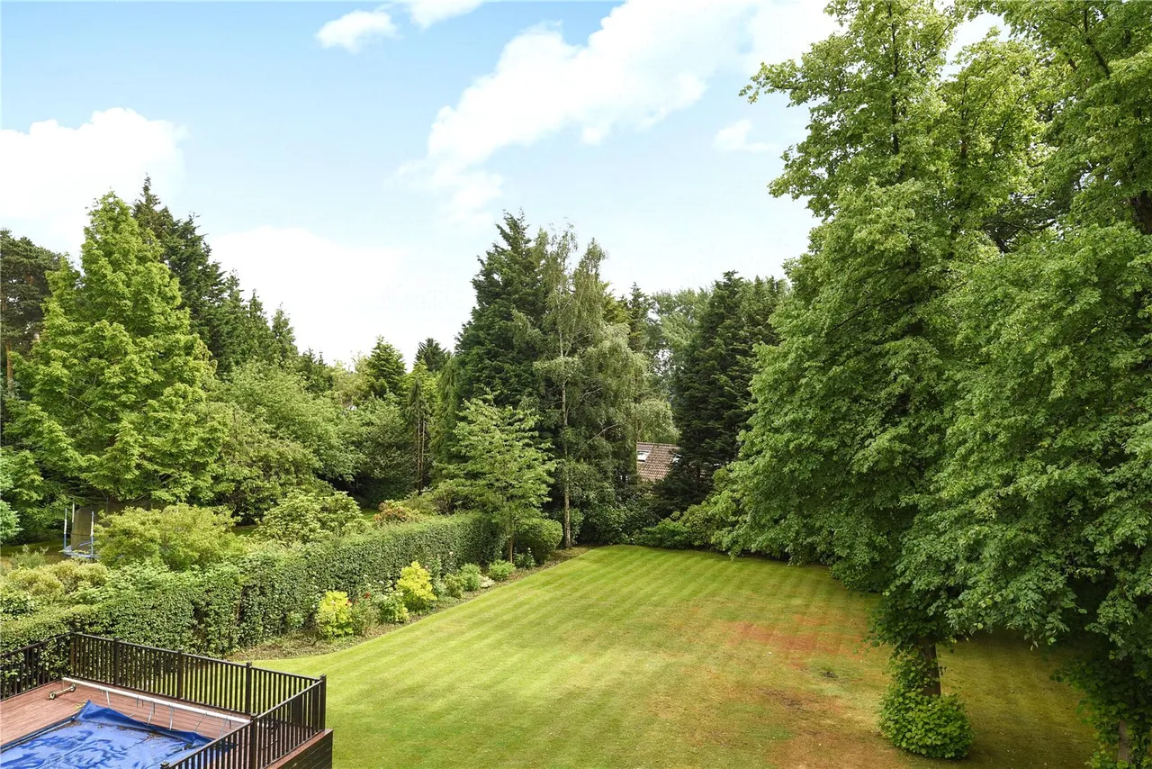 South View Road, Pinner Fees Apply, HA5, photo 20
