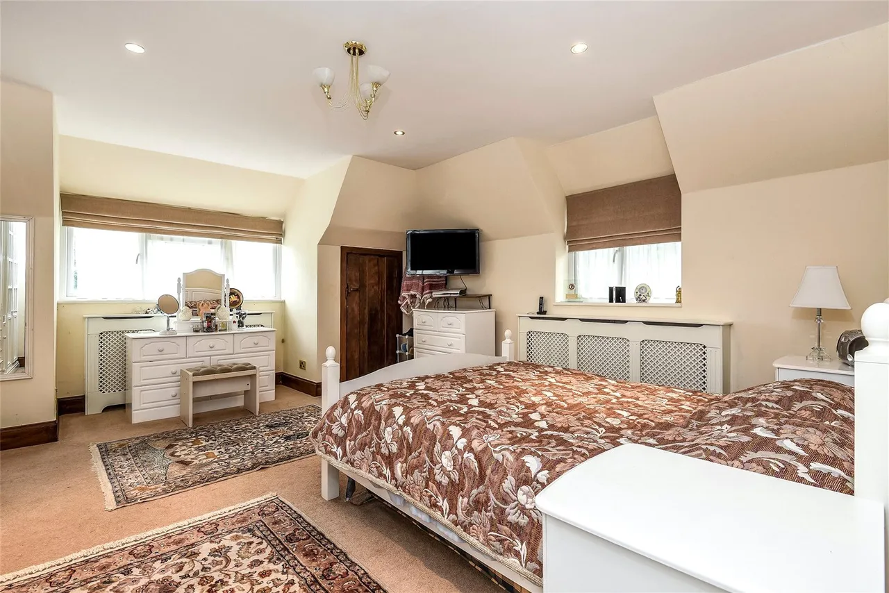 South View Road, Pinner Fees Apply, HA5, photo 8