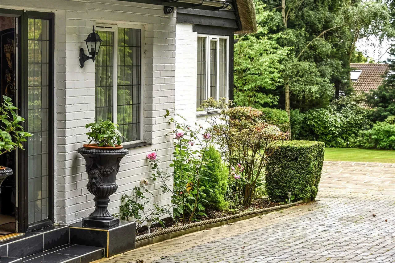 South View Road, Pinner Fees Apply, HA5, photo 16