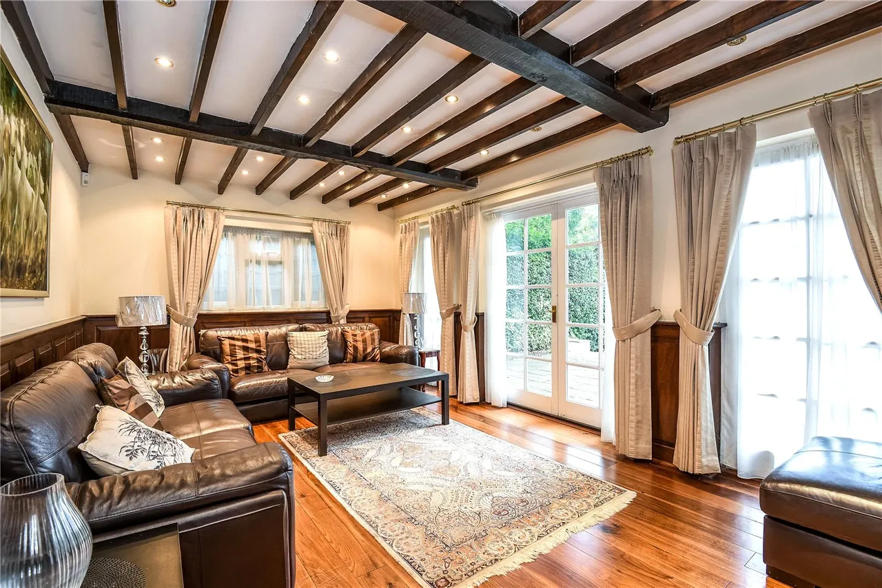 South View Road, Pinner Fees Apply, HA5, photo 3