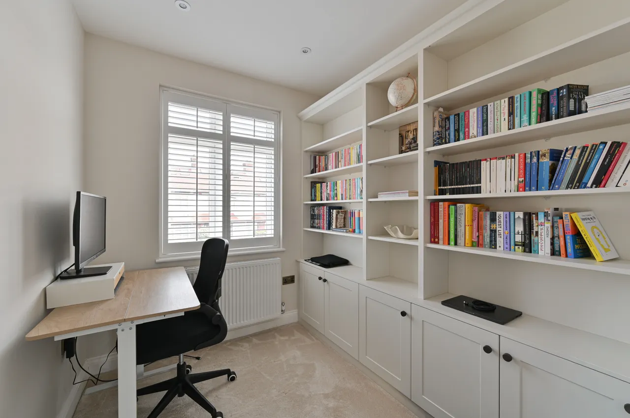 100 Gracefield Gardens, London, photo 11