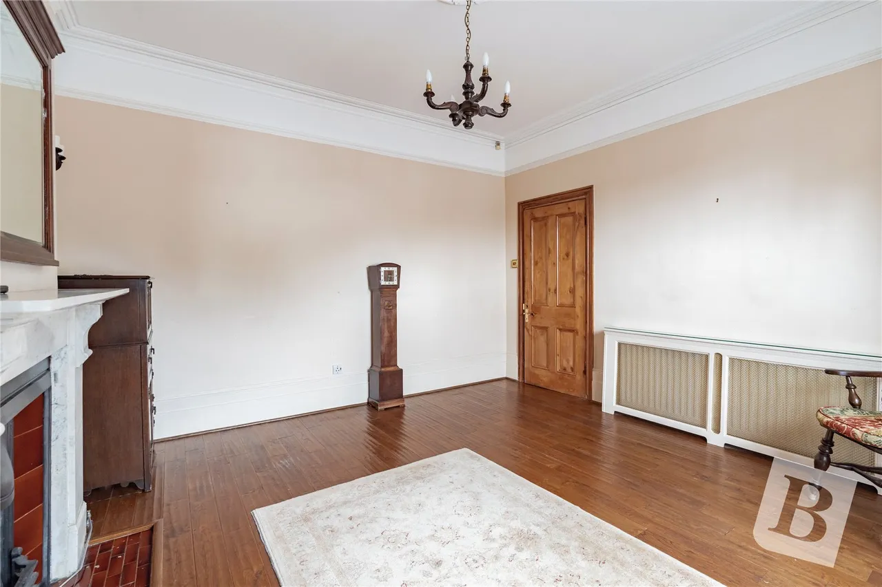 Whitehill Road, Gravesend, Kent, DA12, photo 5