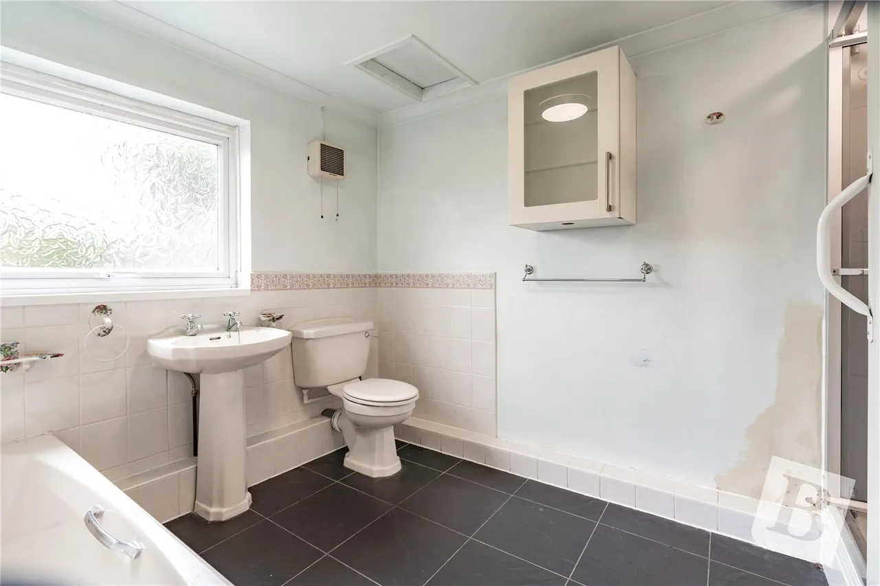 Whitehill Road, Gravesend, Kent, DA12, photo 11