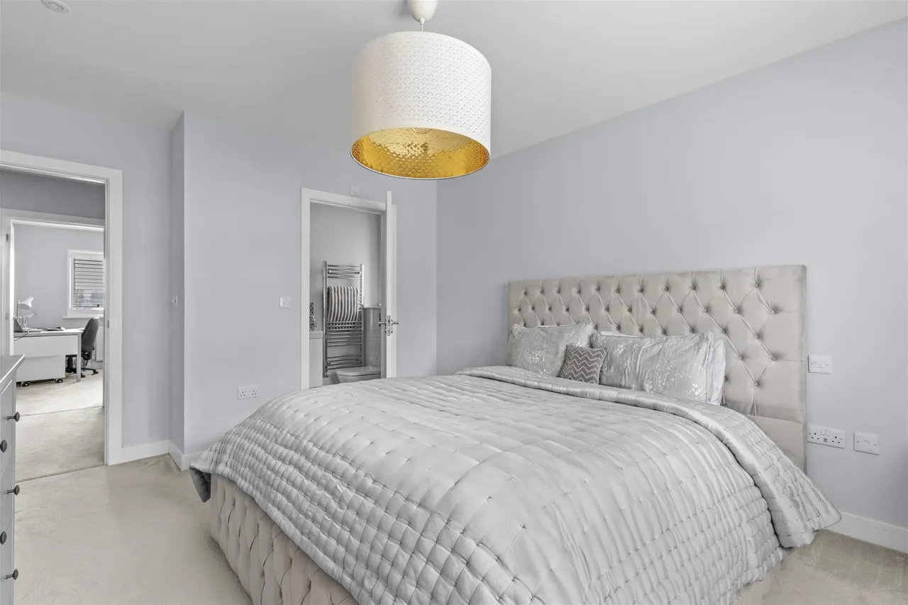 Windrush Court, High Wycombe, HP13, photo 5