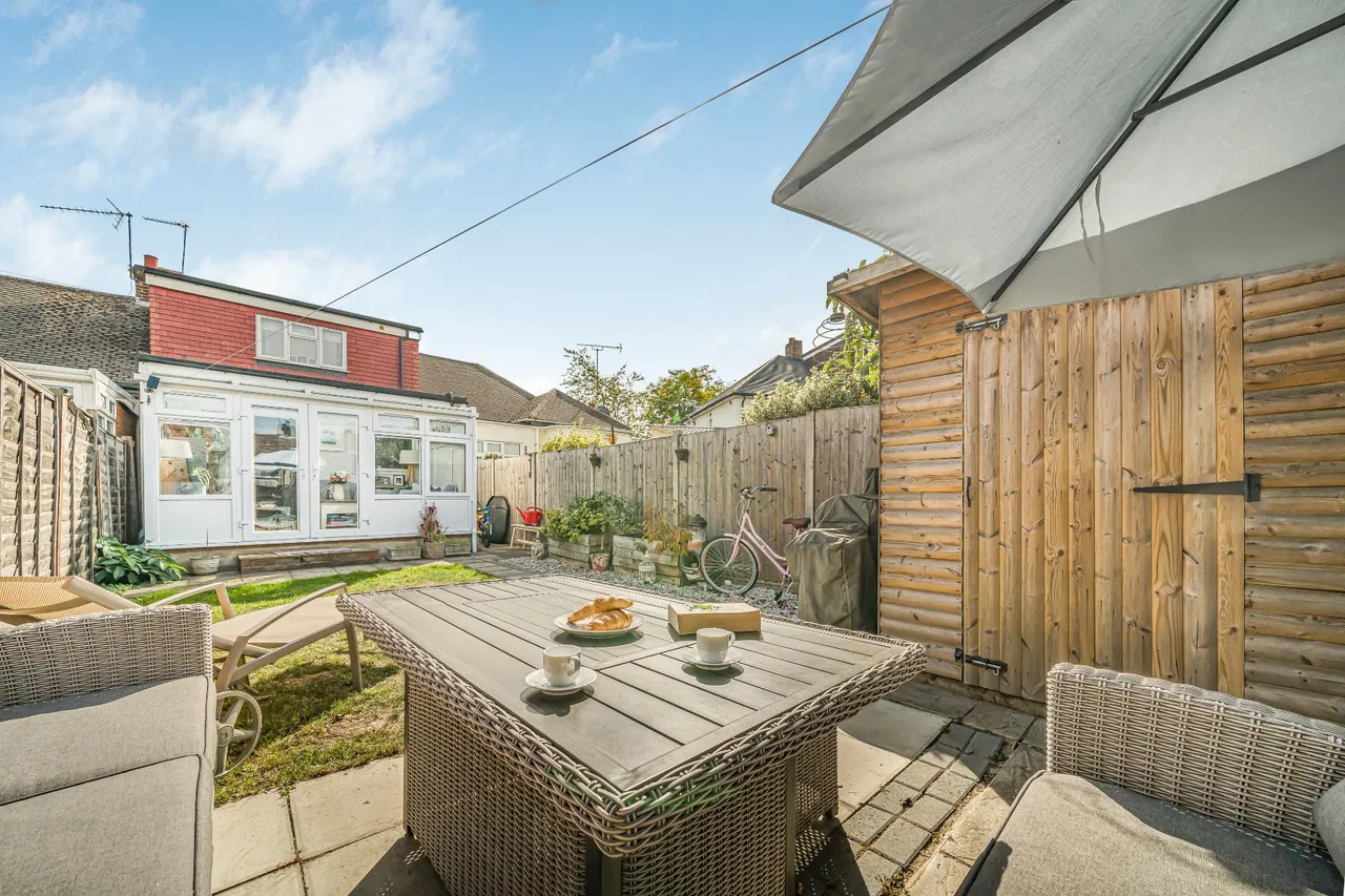 Gaston Bridge Road, Shepperton, TW17, photo 13
